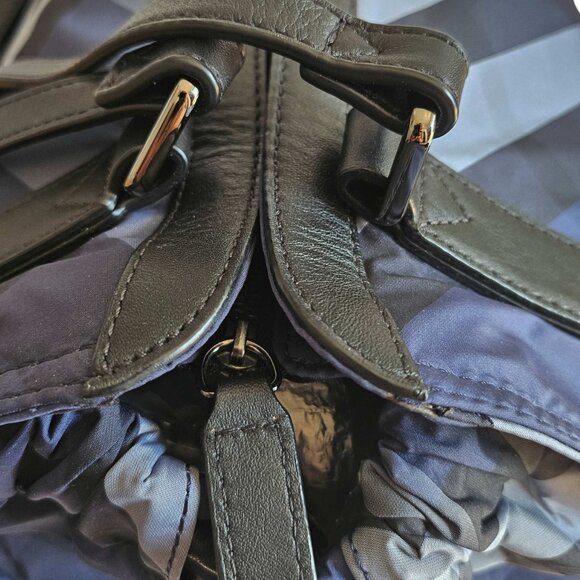 BURBERRY BLUE BUCKLEIGH NYLON TOTE BAG - Picture 8 of 16